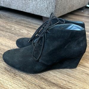 Vionic Black suede bootie